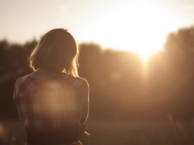 57 frases de solidão para te ajudar a refletir em seus momentos sozinho