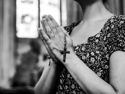 50 frases de oração que vão te ajudar a se conectar com o Senhor