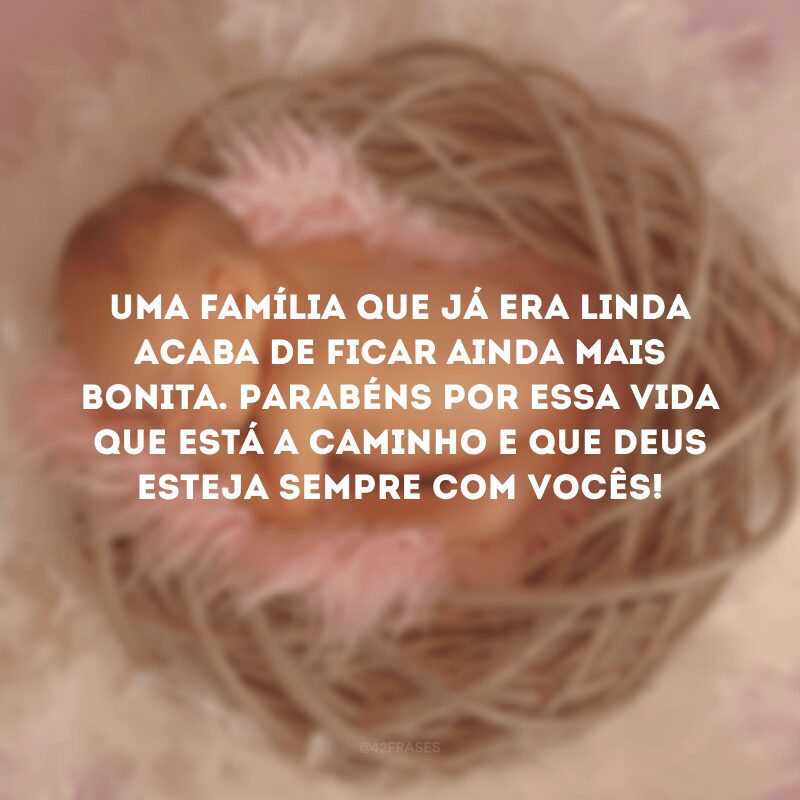 Uma família que já era linda acaba de ficar ainda mais bonita. Parabéns por essa vida que está a caminho e que Deus esteja sempre com vocês!