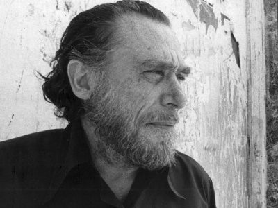 25 frases de Charles Bukowski para conhecer a obra desse poeta maldito