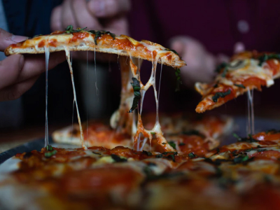 30 frases de pizza para degustar cada pedaço dessa delícia