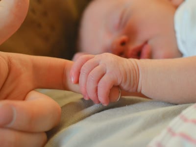 40 frases da chegada do primeiro filho que celebram esse momento