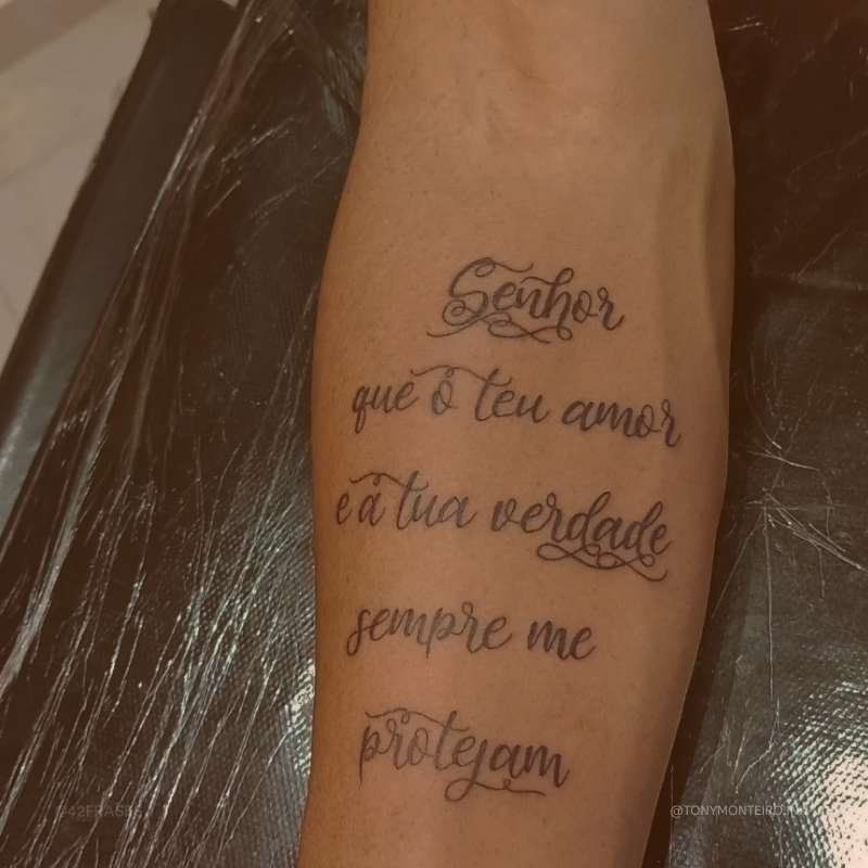 Senhor, que o teu amor e a tua verdade sempre me protejam. 